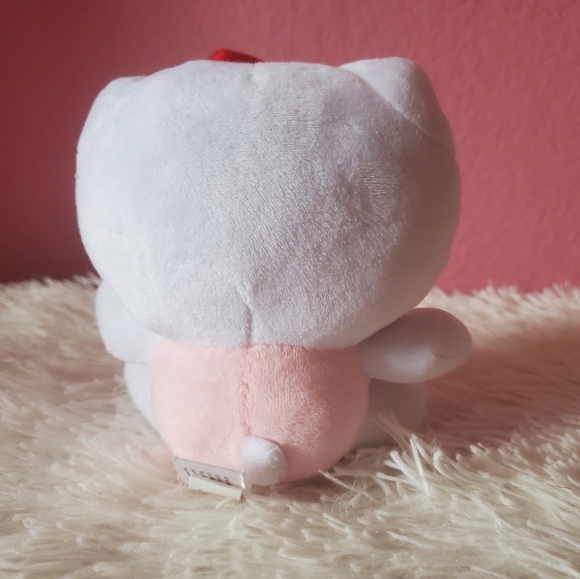 Hello Kitty Pennington Plush - Picture 3 of 4